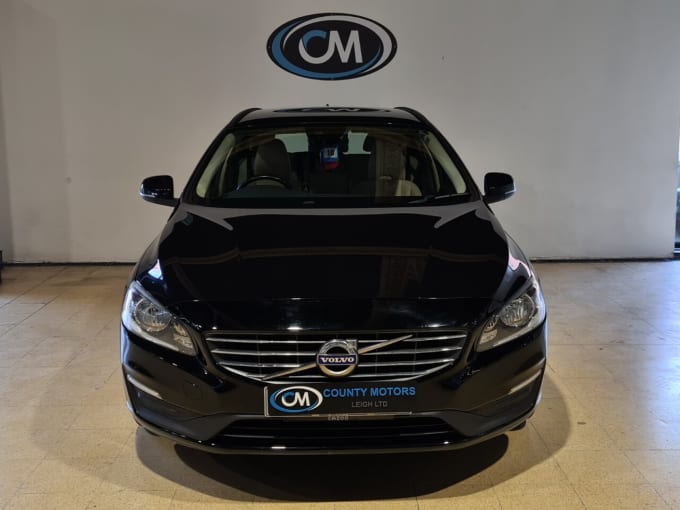 2025 Volvo V60