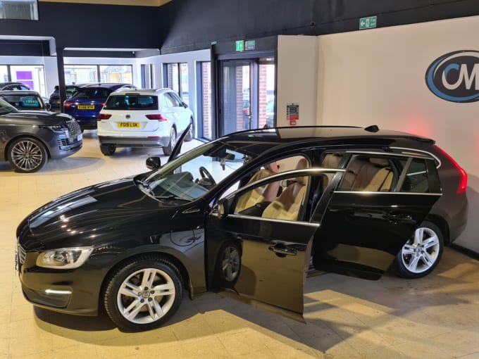 2025 Volvo V60
