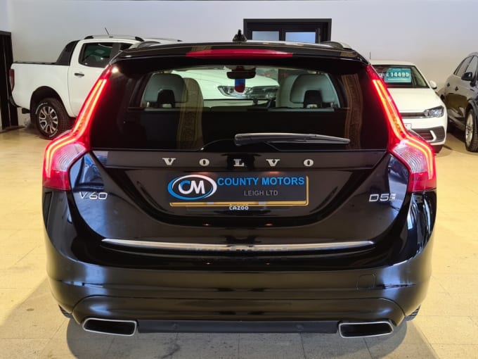 2025 Volvo V60