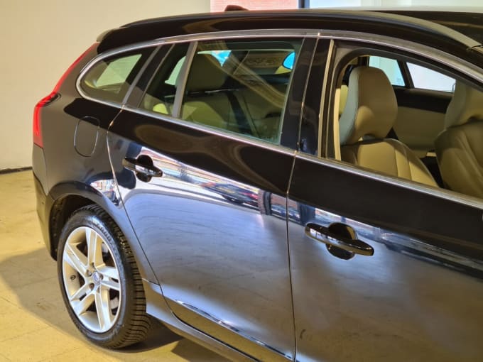2025 Volvo V60
