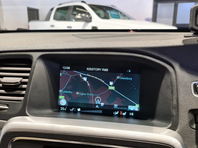 2025 Volvo V60