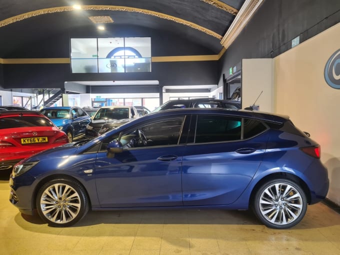 2025 Vauxhall Astra