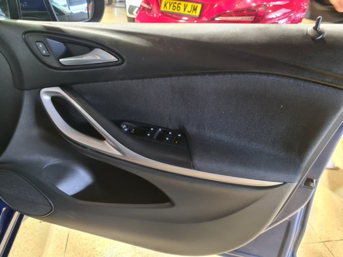 2025 Vauxhall Astra