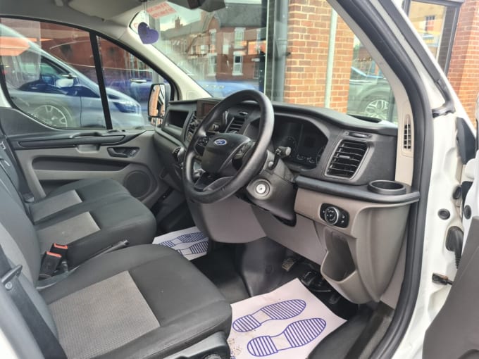 2025 Ford Transit Custom