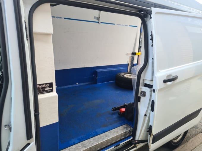 2025 Ford Transit Custom