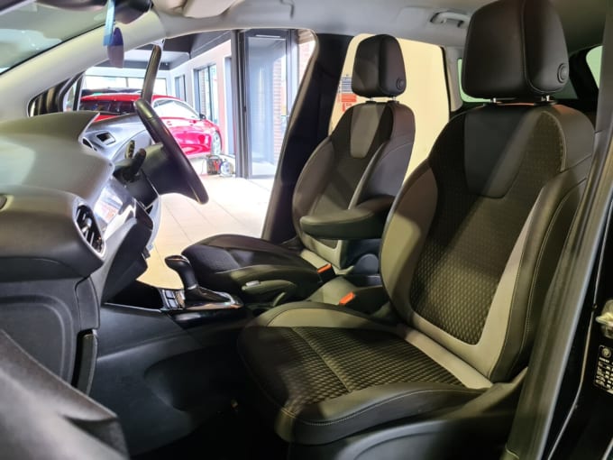 2025 Vauxhall Crossland X
