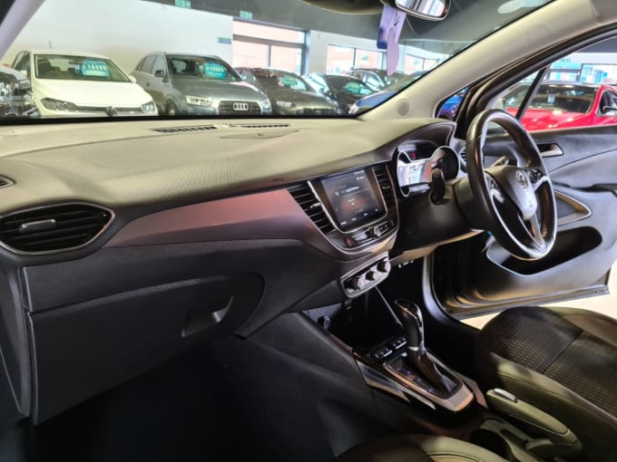 2025 Vauxhall Crossland X