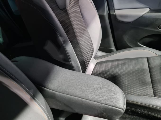 2025 Vauxhall Crossland X