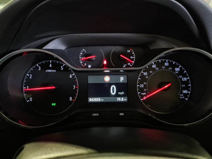 2025 Vauxhall Crossland X