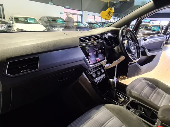 2025 Volkswagen Touran