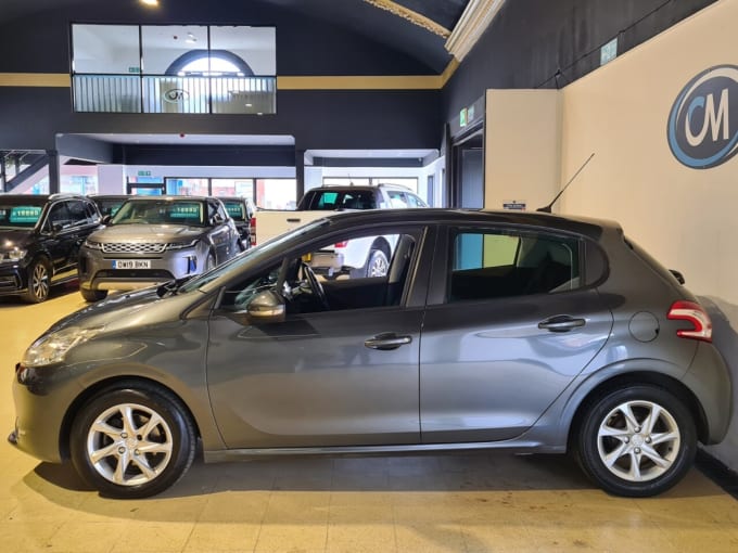 2025 Peugeot 208