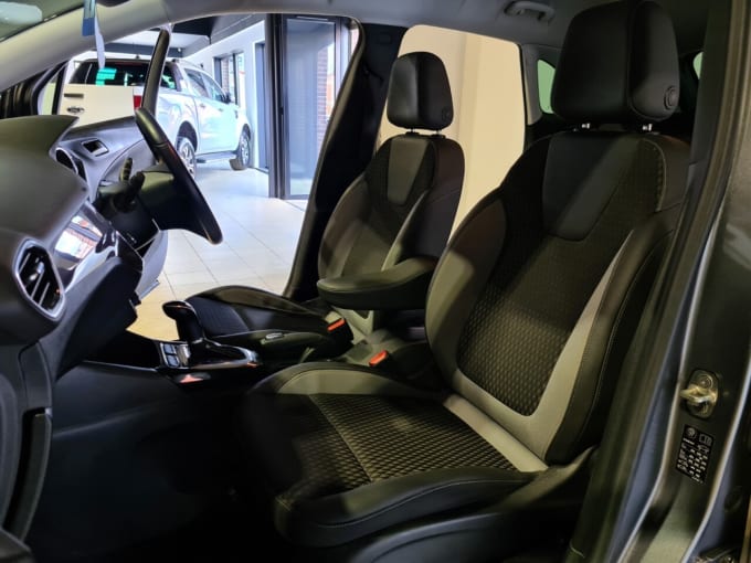2025 Vauxhall Crossland X