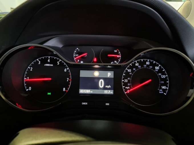 2025 Vauxhall Crossland X