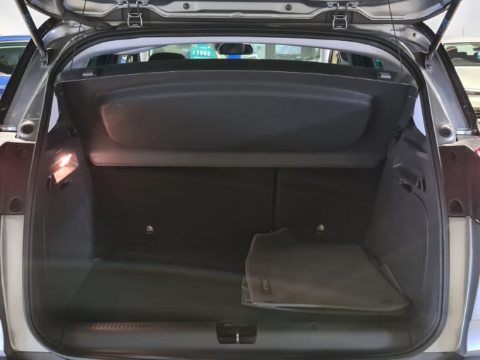 2025 Vauxhall Crossland X