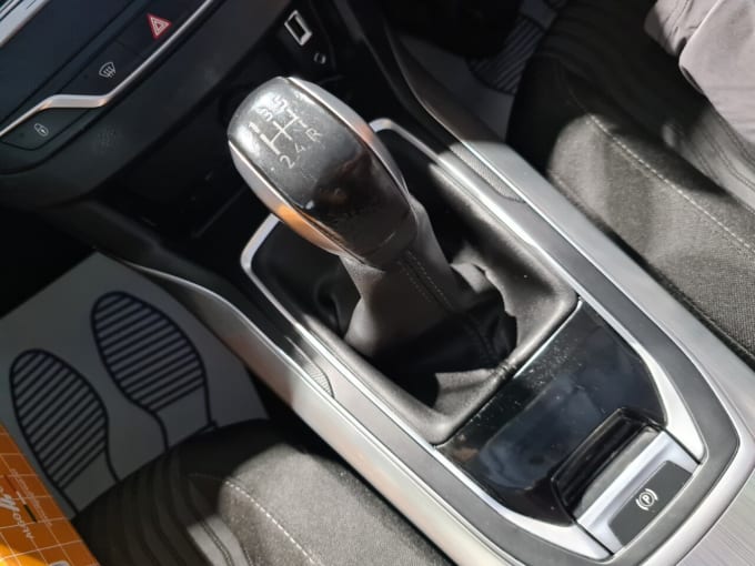 2025 Peugeot 308