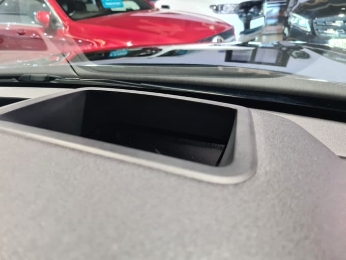2025 Land Rover Range Rover Velar