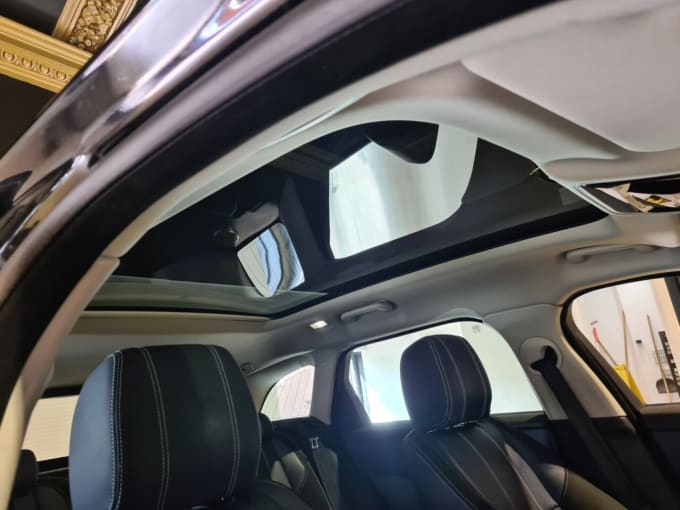 2025 Land Rover Range Rover Velar