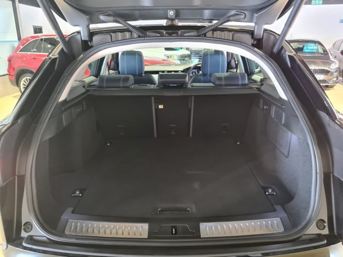 2025 Land Rover Range Rover Velar