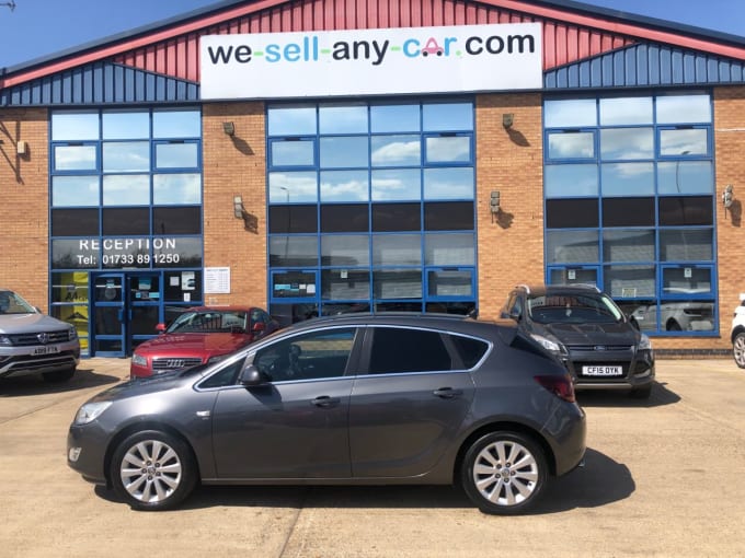 2025 Vauxhall Astra