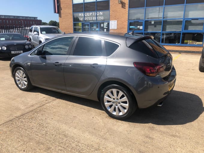 2025 Vauxhall Astra