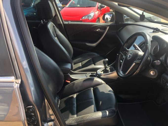 2025 Vauxhall Astra