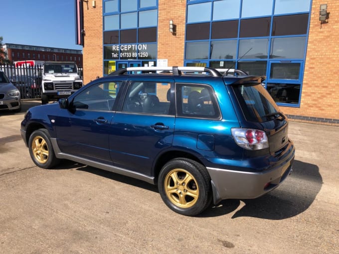 2025 Mitsubishi Outlander