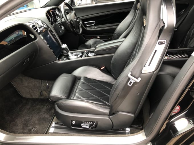 2025 Bentley Continental