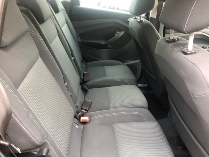 2025 Ford C-max