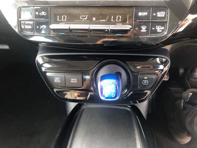 2025 Toyota Prius