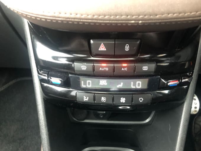 2025 Peugeot 2008