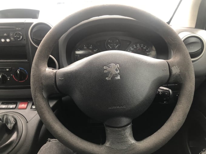 2025 Peugeot Partner
