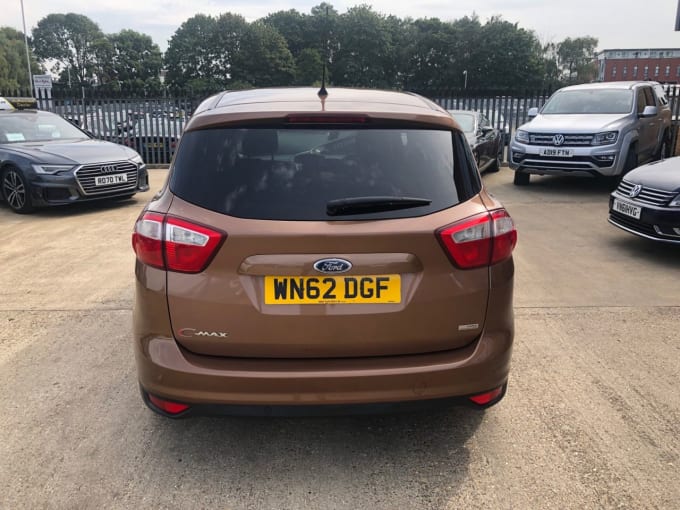 2025 Ford C-max