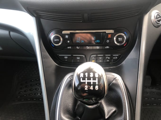 2025 Ford C-max