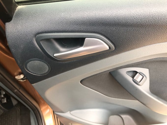 2025 Ford C-max