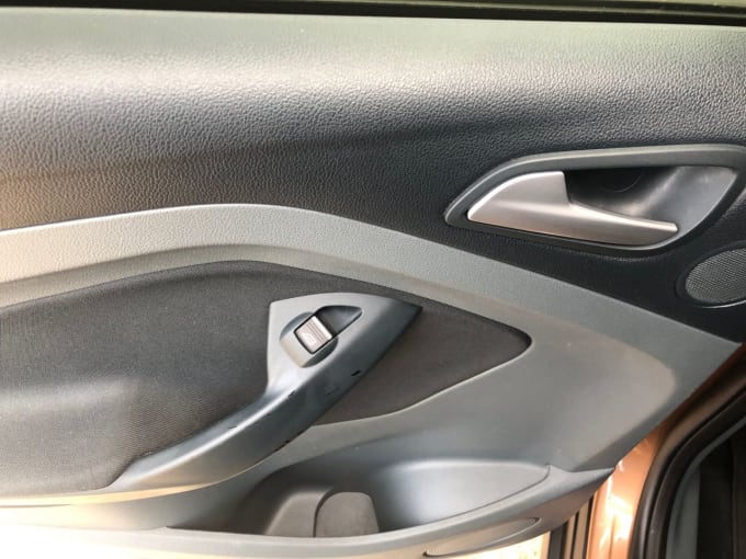 2025 Ford C-max