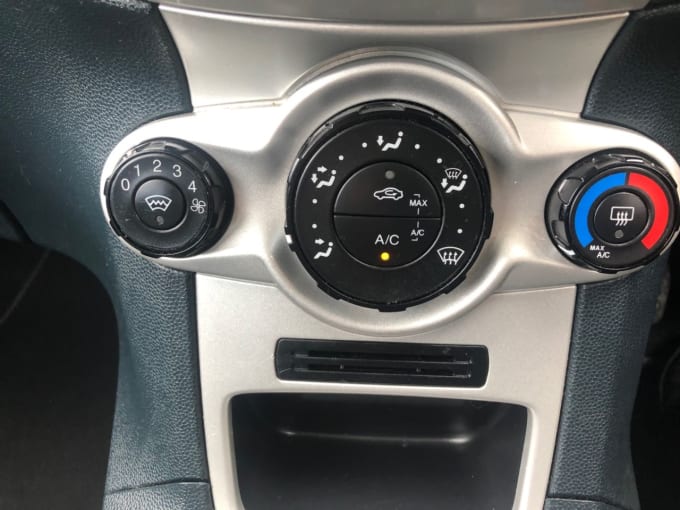 2025 Ford Fiesta