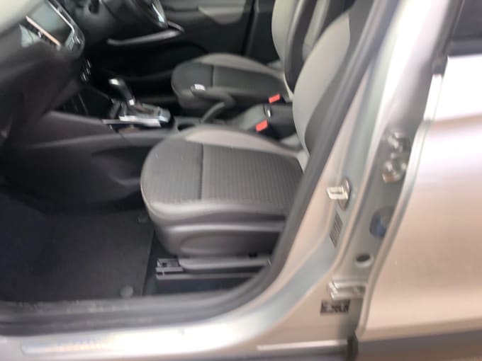 2025 Vauxhall Crossland X