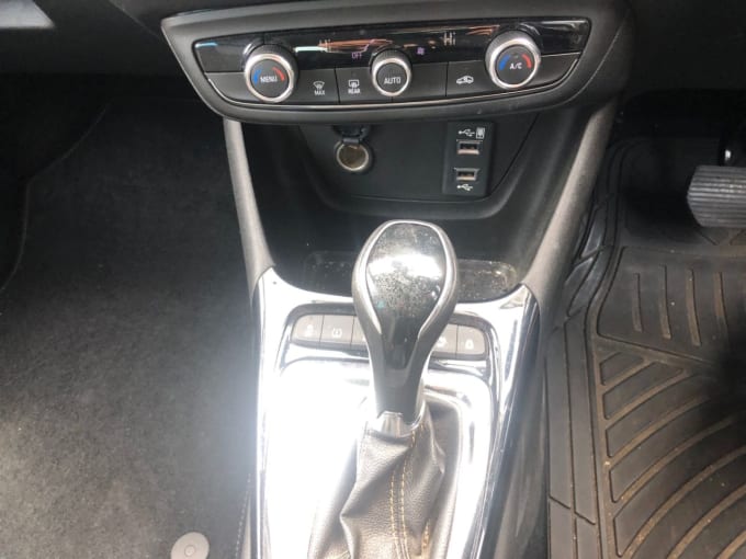 2025 Vauxhall Crossland X