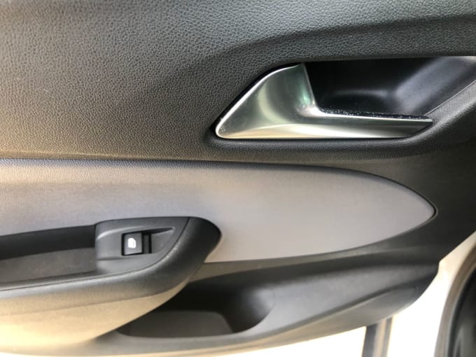 2025 Vauxhall Crossland X