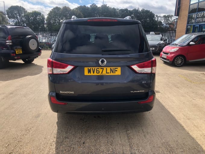 2025 Ssangyong Turismo
