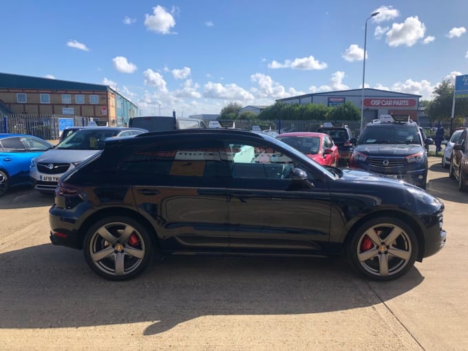 2015 Porsche Macan