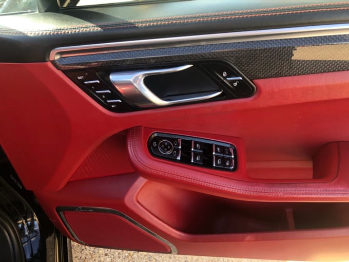 2015 Porsche Macan