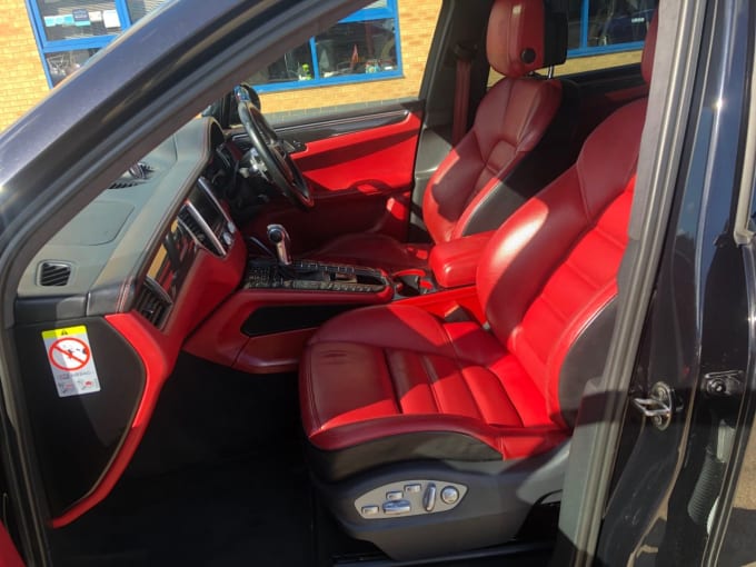 2015 Porsche Macan
