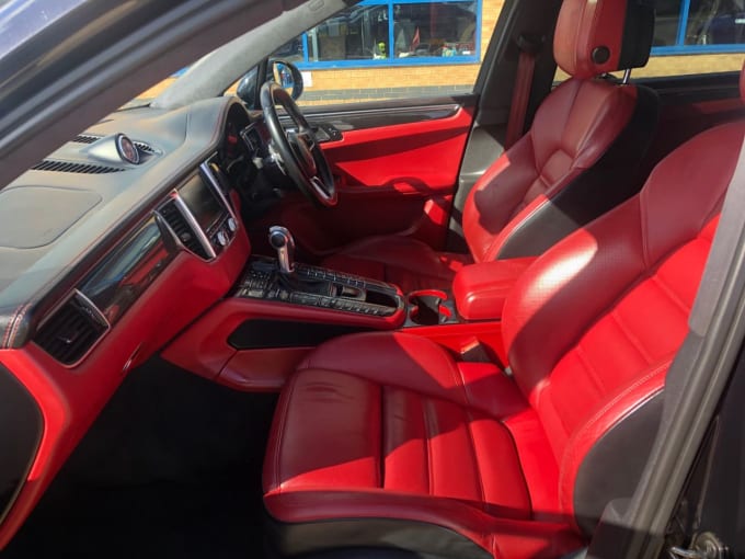 2015 Porsche Macan