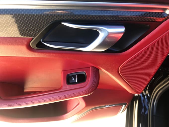 2015 Porsche Macan