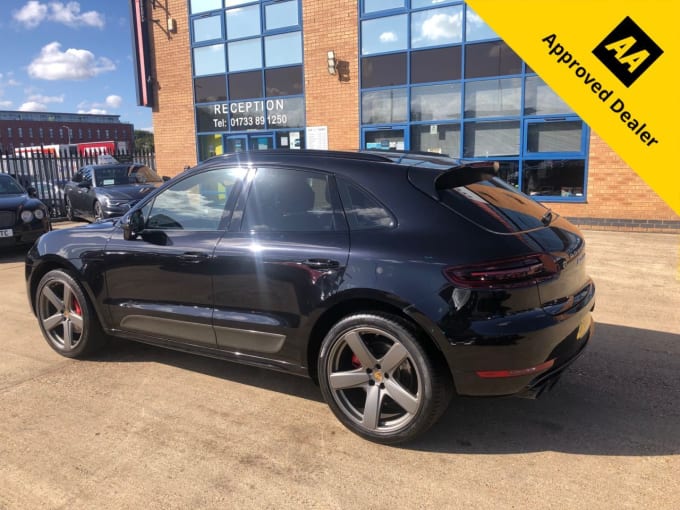 2015 Porsche Macan