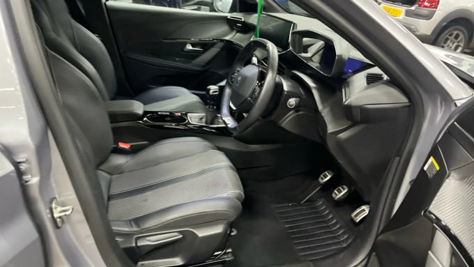 2021 Peugeot 208