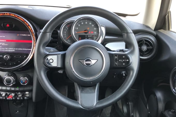 2021 Mini Hatch