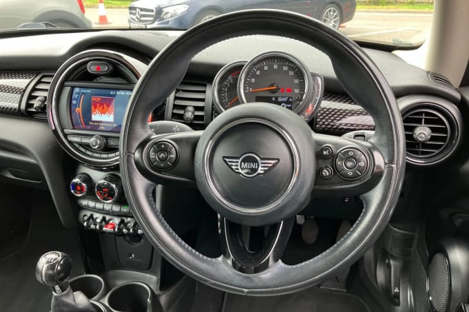 2018 Mini Hatch