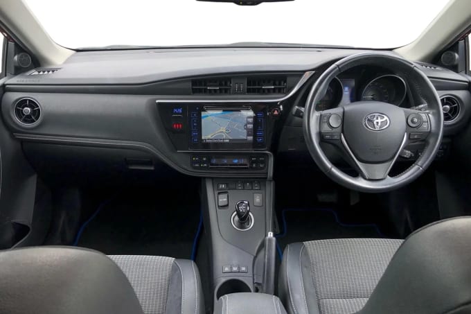 2017 Toyota Auris